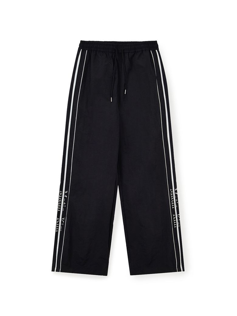 SIDE LOGO WIDE TRACK PANTS IN BLACK