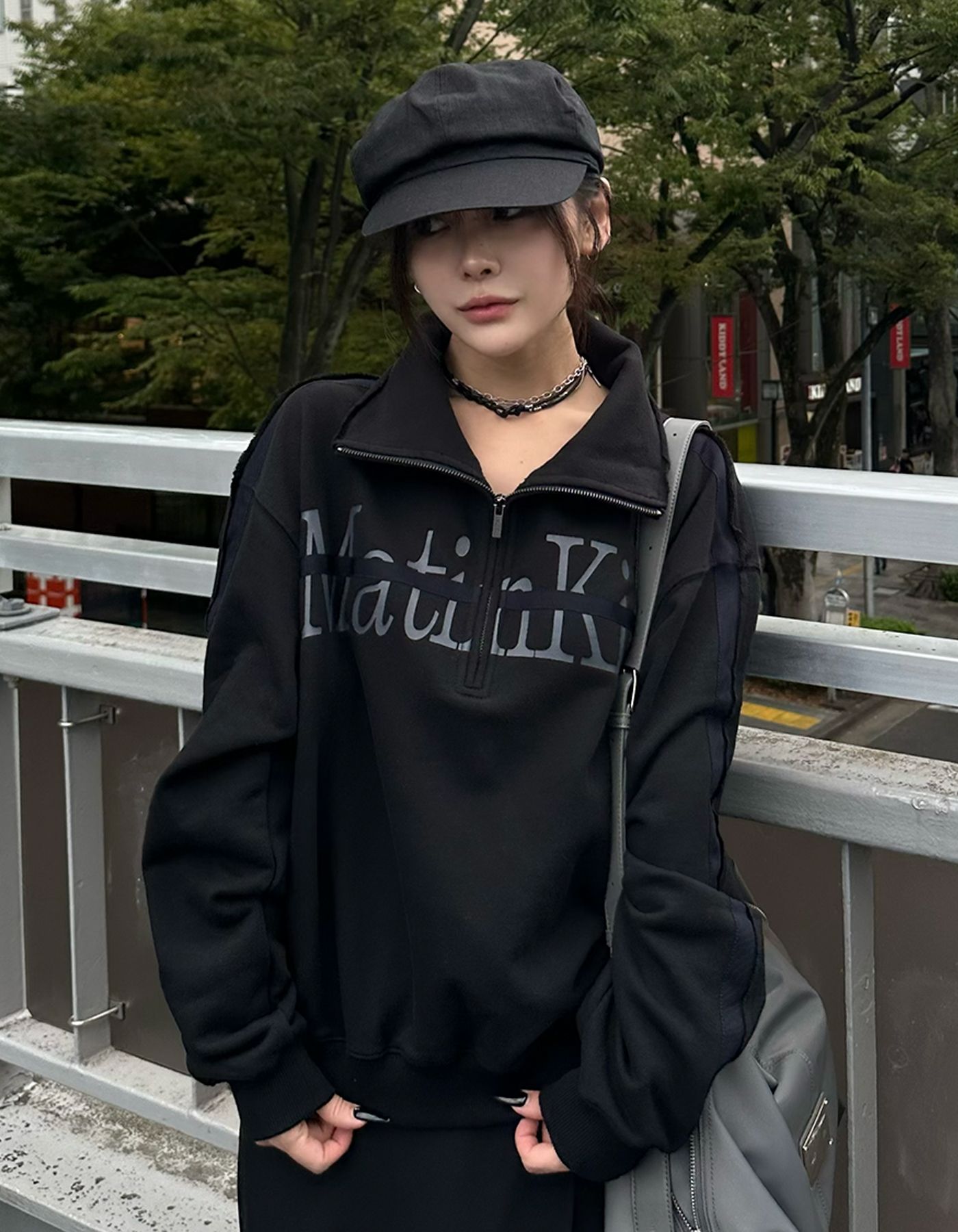 MUSINSA公式 | MATIN KIM CUT OUT HALF ZIP SWEATSHIRT FOR WOMEN IN BLACK