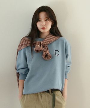 [최윤지 착용] C 로고 맨투맨 Dusty Blue