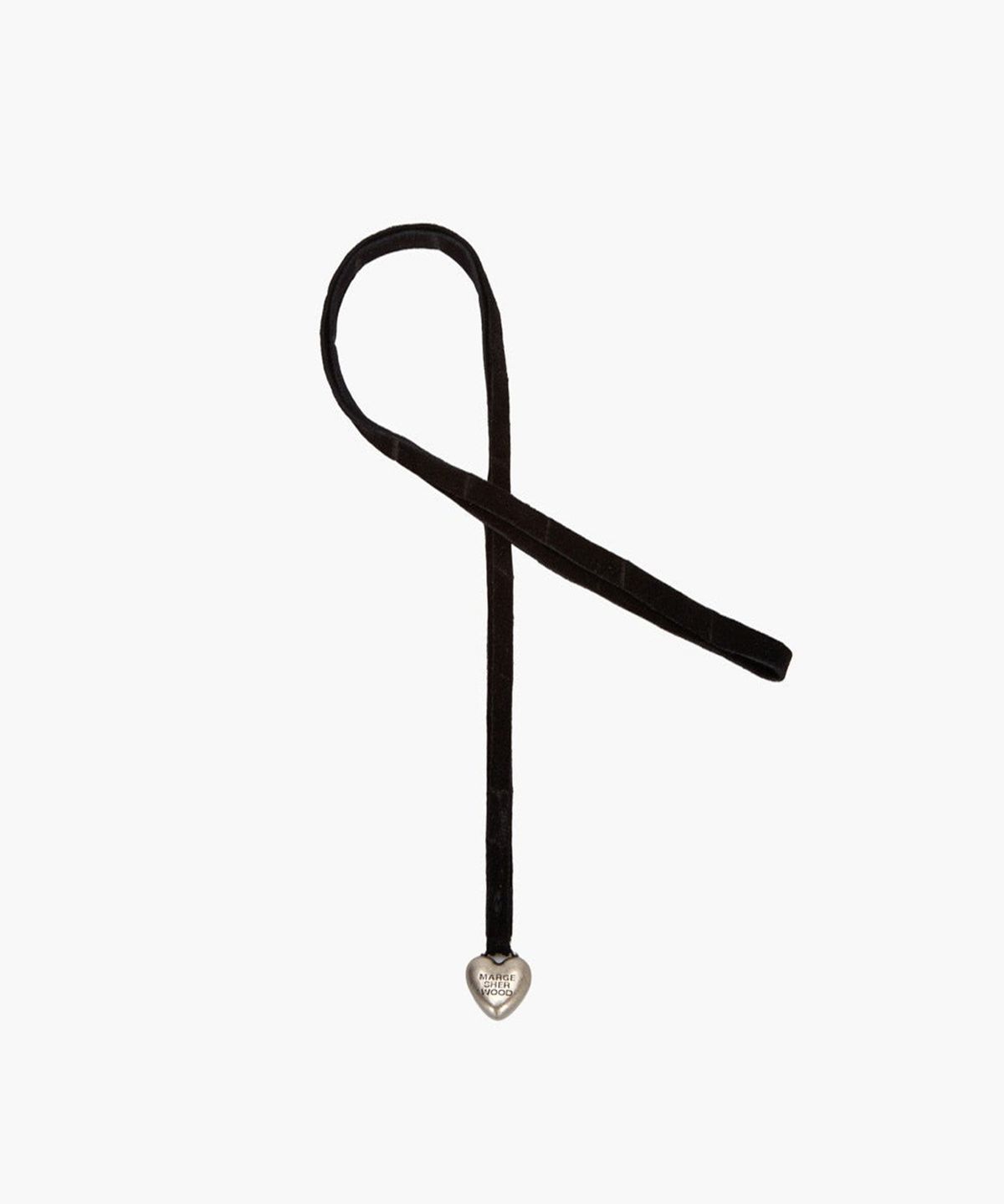 마지셔우드(MARGESHERWOOD) HEART CHARM_black croc-effect suede