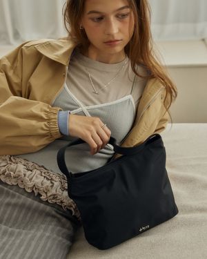 나일론 숄더백 블랙 FLOTFA3B05