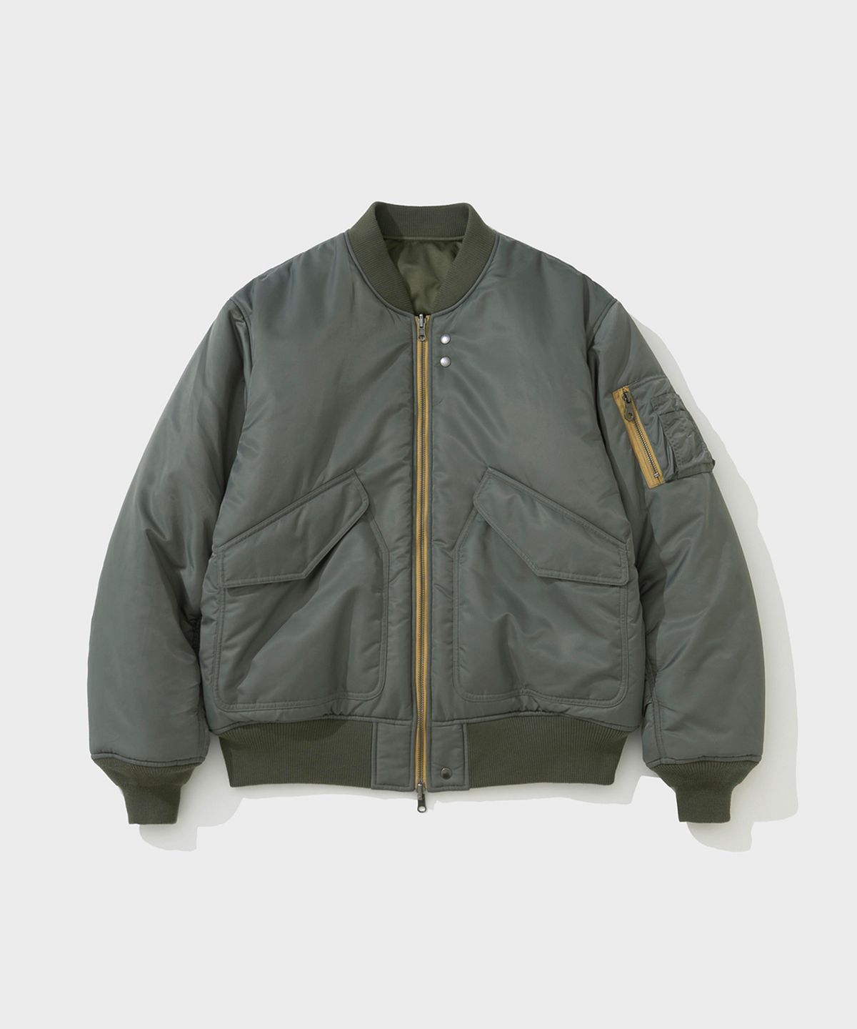 셔터(SHIRTER) NYLON REVERSIBLE BOMBER JUMPER (SAGE GREEN)