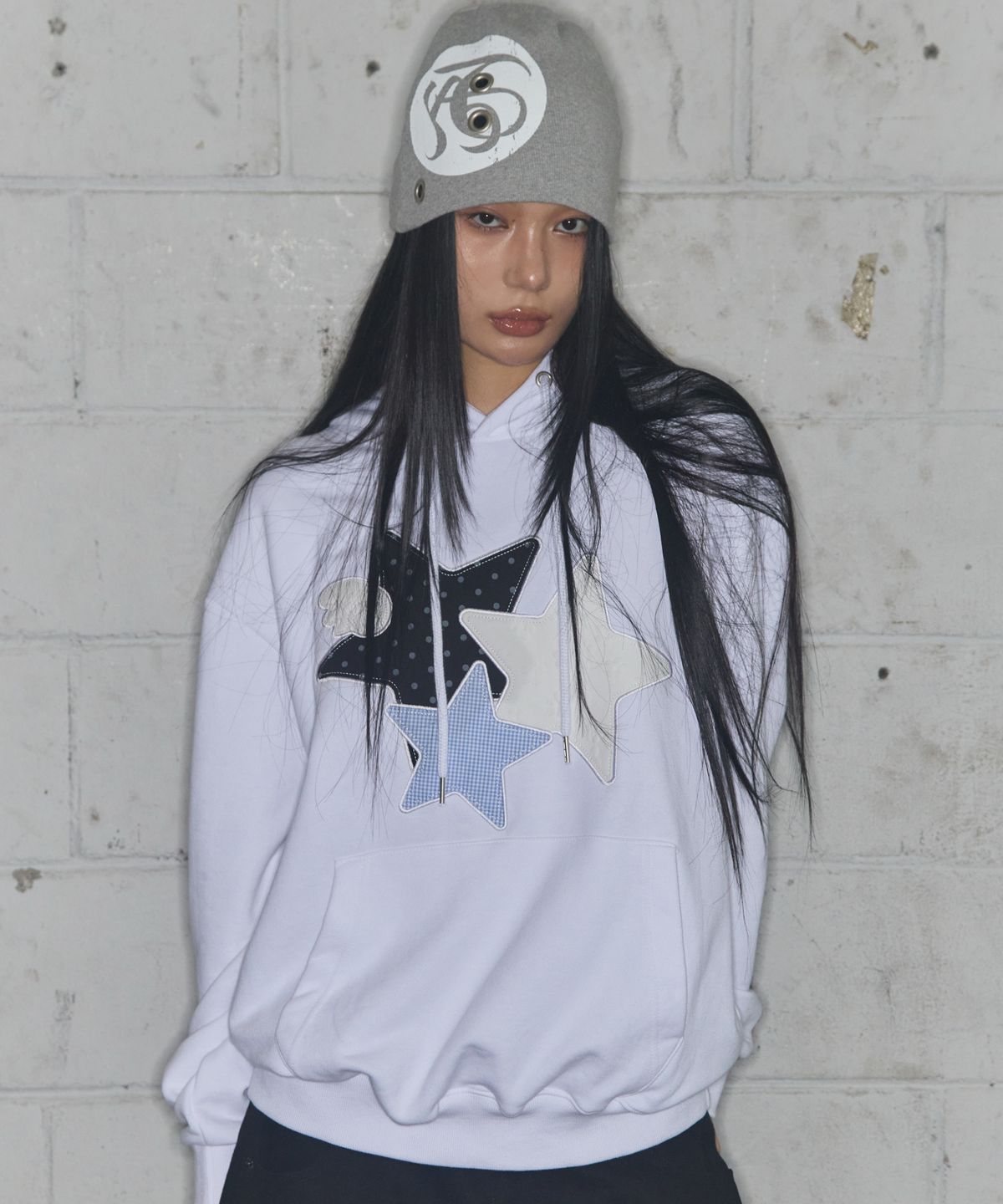 팬시클럽(FANCY CLUB) 믹스 스타 엔젤 패치 후드 (WHITE) F25ZB011