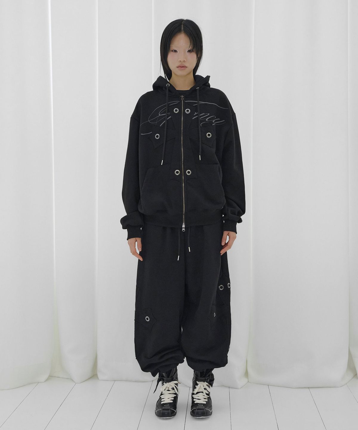 팬시클럽(FANCY CLUB) 빅 크로스 아일렛 셋업 (BLACK) F26038X980