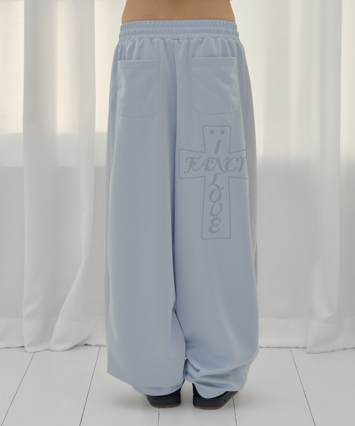 [YOUHEEXOTZ] STAR PATTERN LAYERED BANDING TRACK PANTS_GREY source detail 73