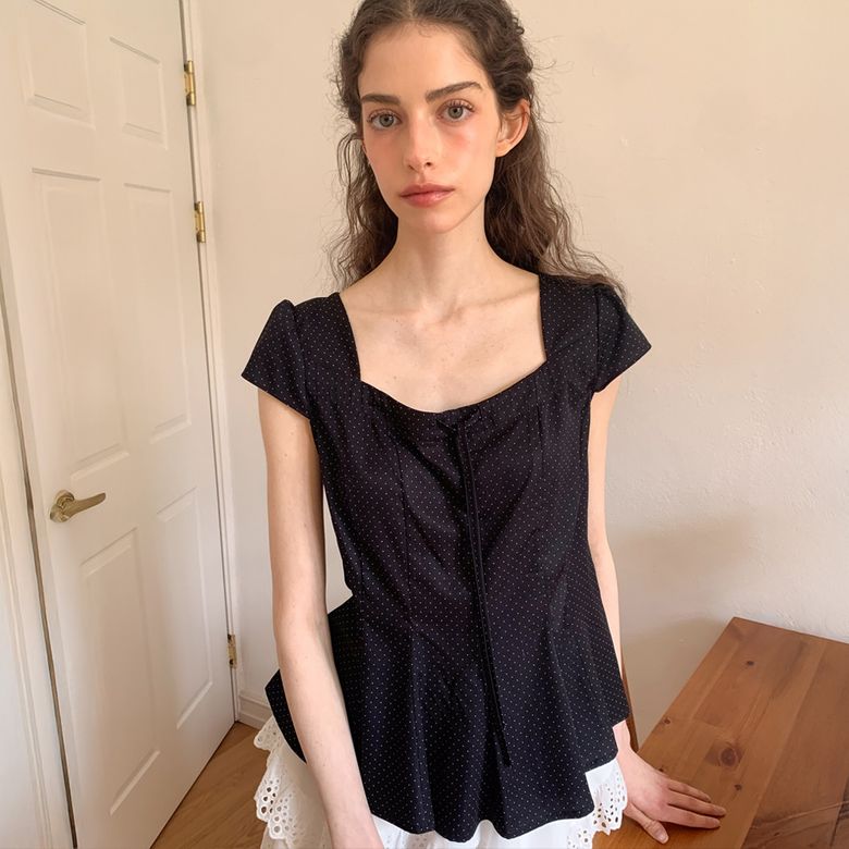 Sola Blouse / Black dot