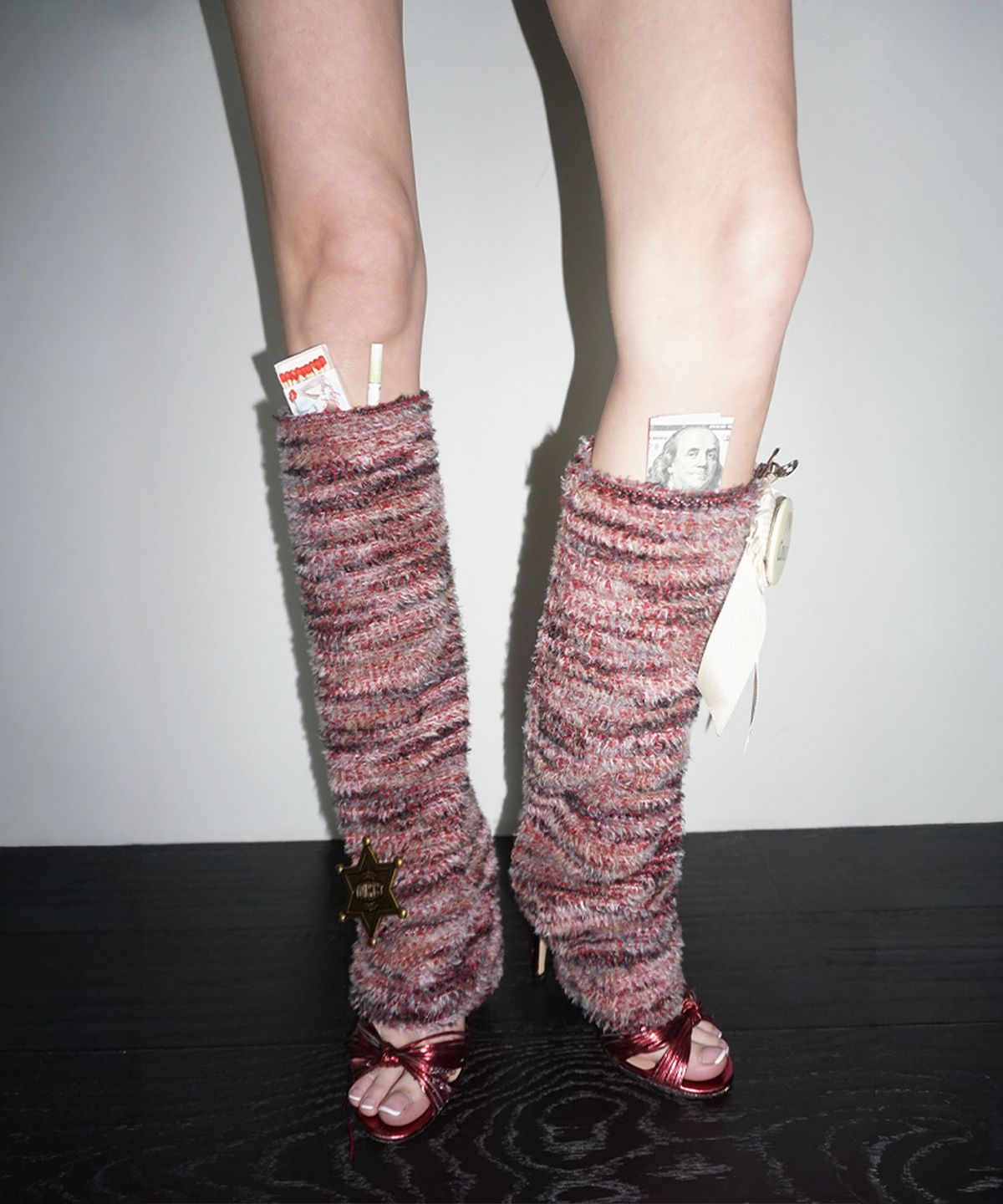 스컬프터(SCULPTOR) Button Back Leg Warmers Red