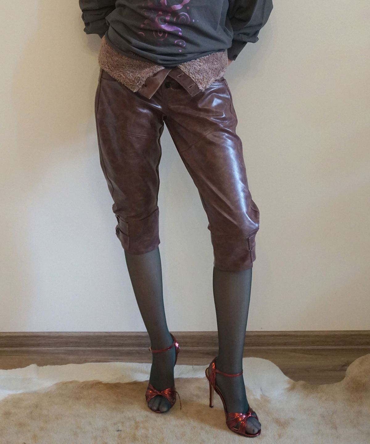 스컬프터(SCULPTOR) Capri Faux Leather Pants Burgundy