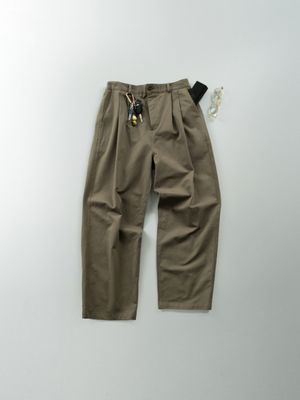 시티 워커 핀턱 트라우저 (카키 그레이)