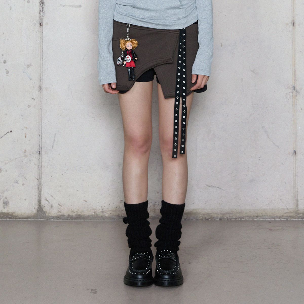 라라폭스(LALAFOX) EYELET LAYERED SWEAT SKIRT BROWN BR4CS001
