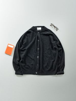 라이트 홀가먼트 가디건 (차콜)