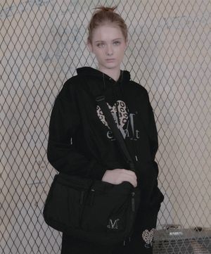 시에라 호피 하트 후드 티 남녀공용 (2컬러)