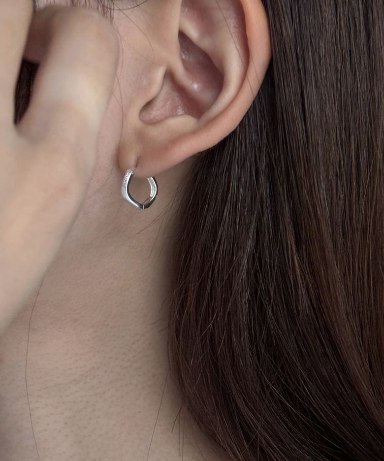 925 Matte wave hoop earrings