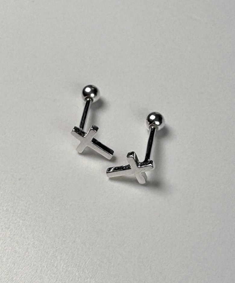 925 Simple cross piercing (single)