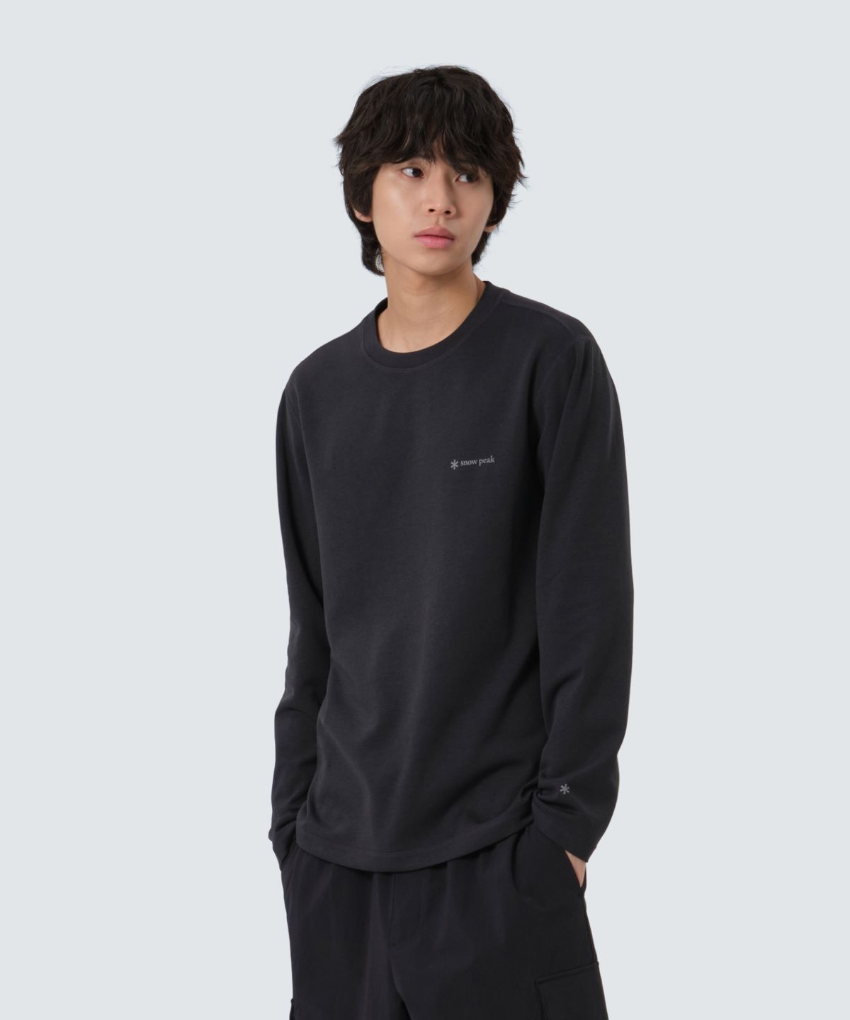 스노우피크 어패럴(SNOWPEAK APPAREL) 델타피크 퀵드라이 긴팔 티셔츠 (S25FMTTL22) Dark Charcoal
