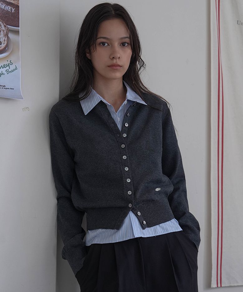 Signiture Pearl Button Cardigan [Charcoal]