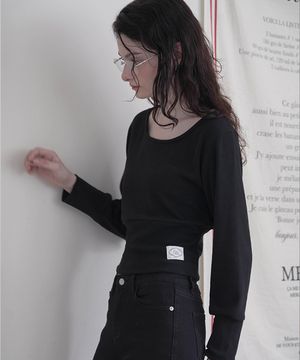 Slim U-neck Long Sleeve [Black]