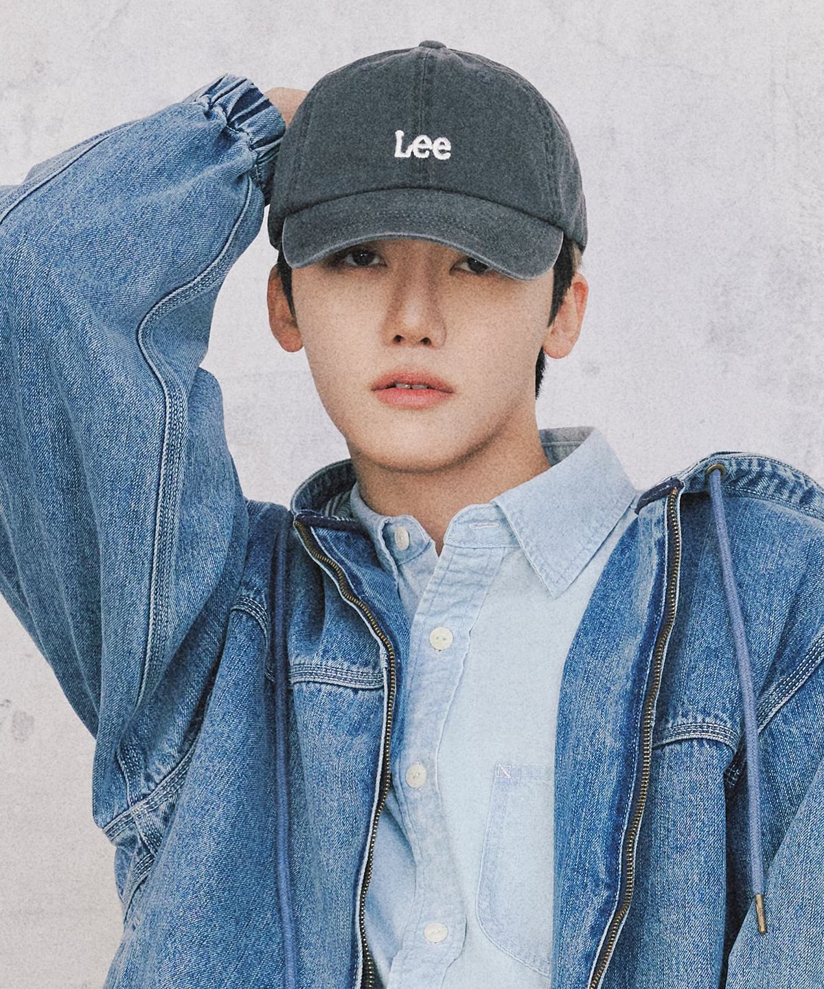 리(LEE) 스몰 트위치 로고 피그먼트 볼캡 챠콜