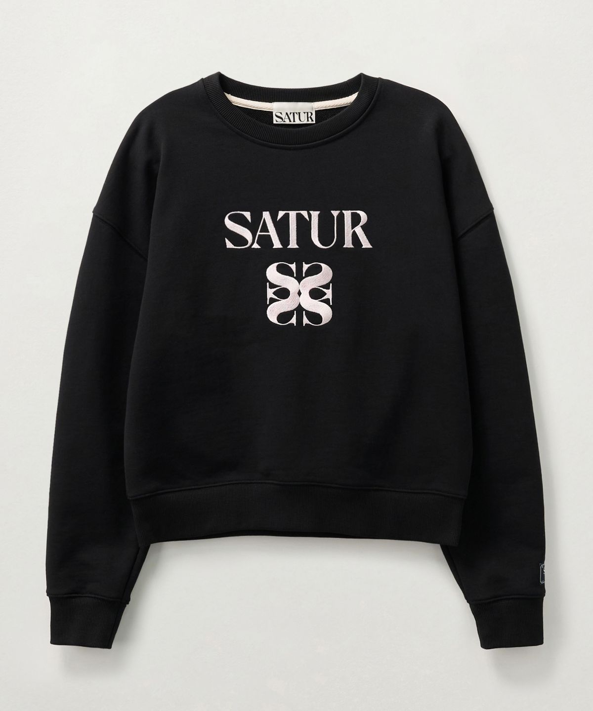 세터(SATUR) (W) 클래식 로고 크롭 스웨트셔츠 블랙 핑크