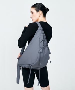 트라이앵글 크로스백[그레이]