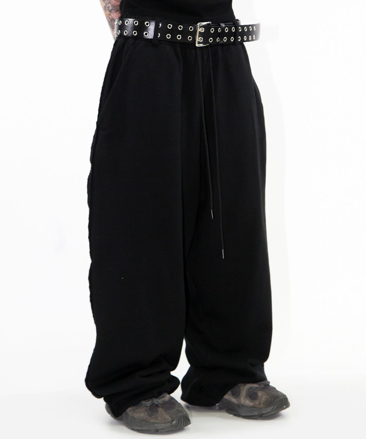 크리건(CRIGUN) Wide Track Pants Max Over Fit BLACK