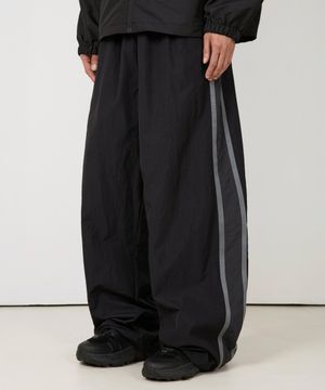사이드배색 테이프 나일론 트랙팬츠 [블랙]