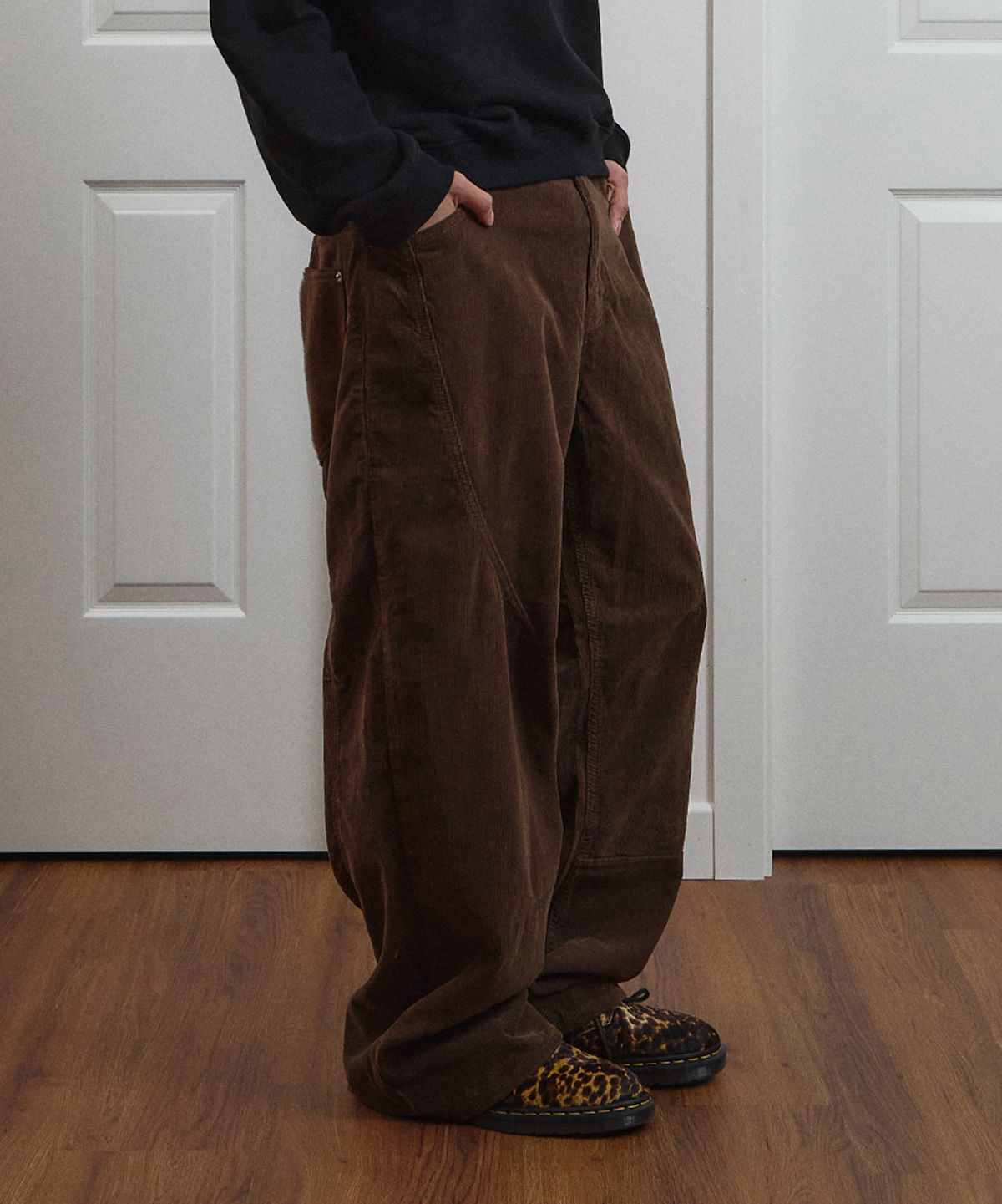 9999아카이브(9999ARCHIVE) Flow Corduroy Jeans