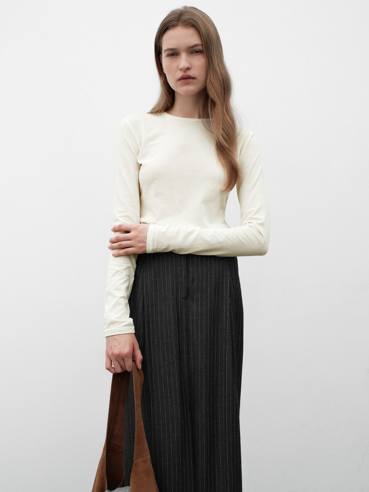 아틀리에 나인(ATELIER NAIN) ESSENTIAL SHEER ROUND NECK SLIM TEE(T-7089)