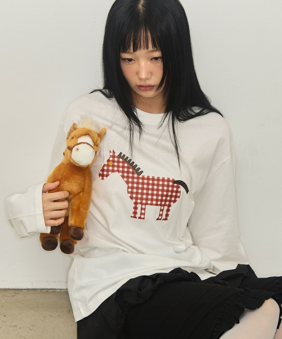 그레이버(GRAVER) [UNISEX]PAPER PONY 롱슬리브 티셔츠_4color