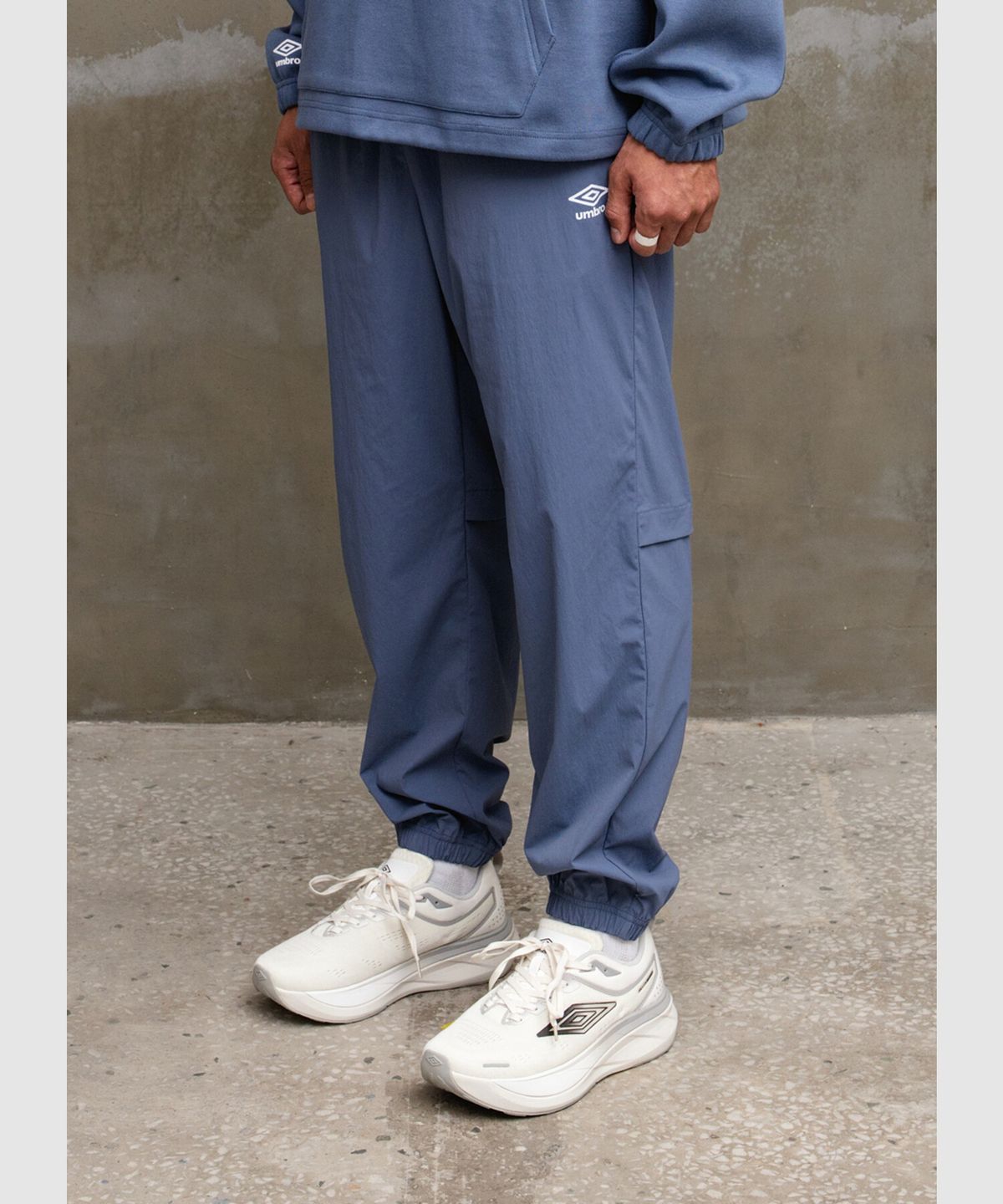 엄브로(UMBRO) 나이트런 베이직 조거 팬츠 블루(UQ321SPT93)