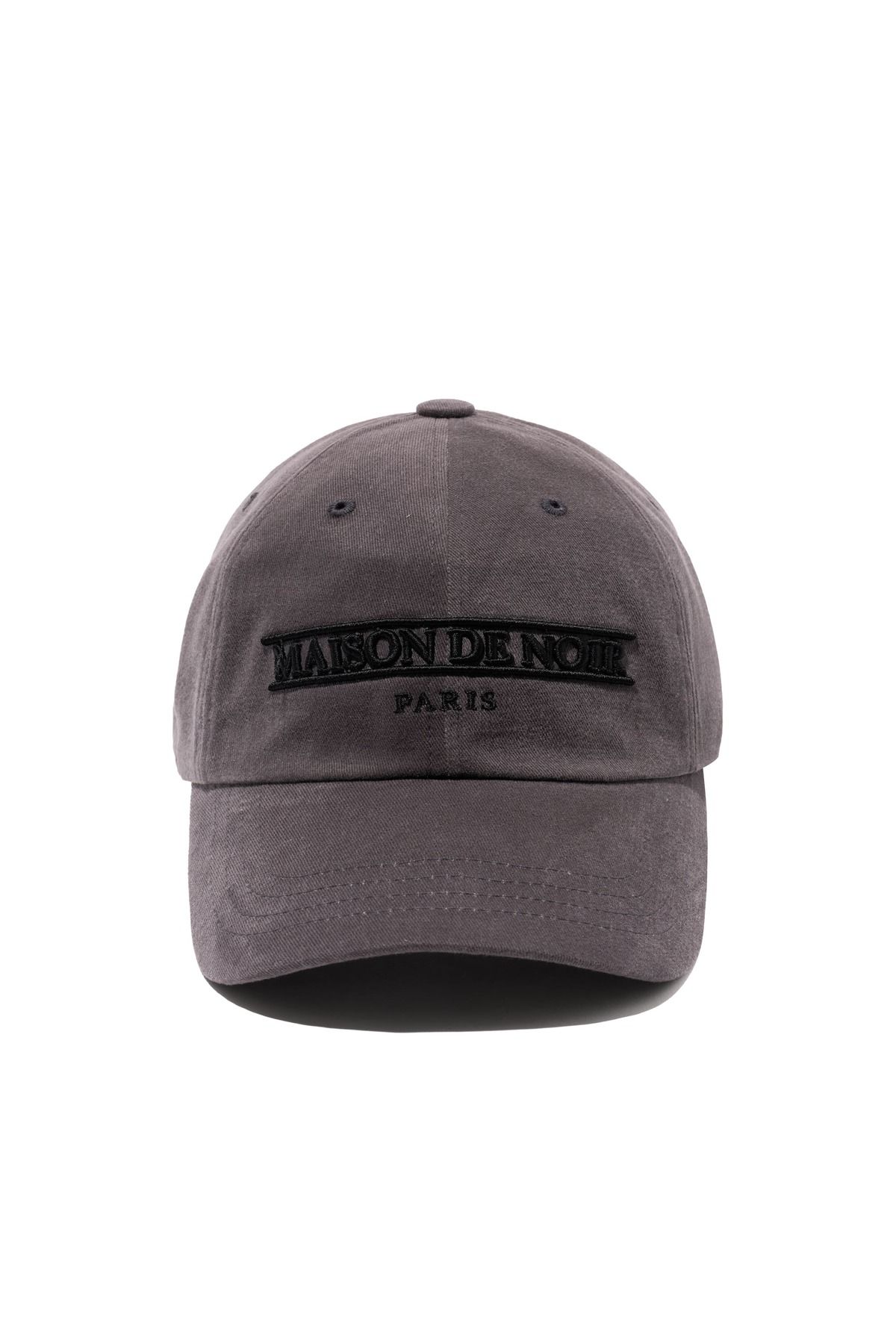 메종 드 누아(MAISON DE NOIR) ÉDITION LOGO CAP CHARCOAL