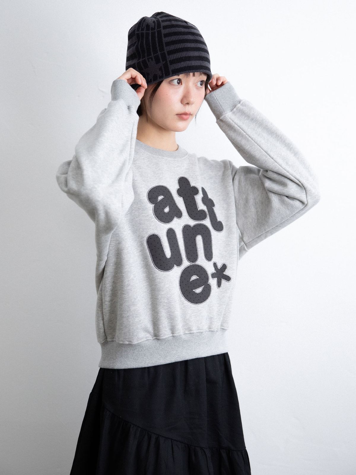 이스트쿤스트(ISTKUNST) ATTUNE SWEATSHIRTS_GREY(IK2FFFM441A)