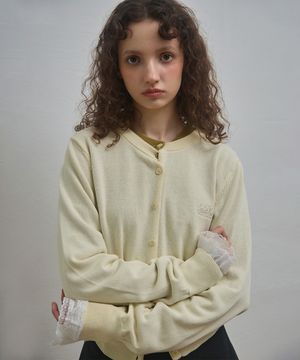 (우먼) 스몰 스퀘어 로고 코튼 니트 가디건_버터