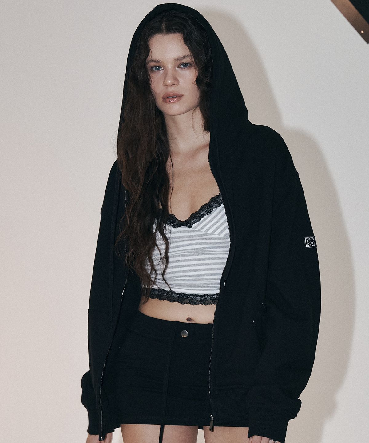 플리즈노팔로우(PLEASENOFOLLOW) North Patch Sweat Hoodie Zip Up (Black)