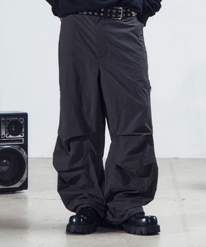DEV:7 NYLON PARACHUTE PANTS_WARM GREY