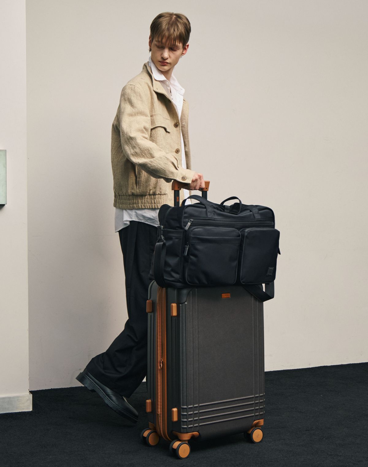 닥스 남성 액세서리(DAKS MEN'S ACCESSORIES) 블랙 초경량 사이즈 조절가능 보스턴백 DBBA5F840BK