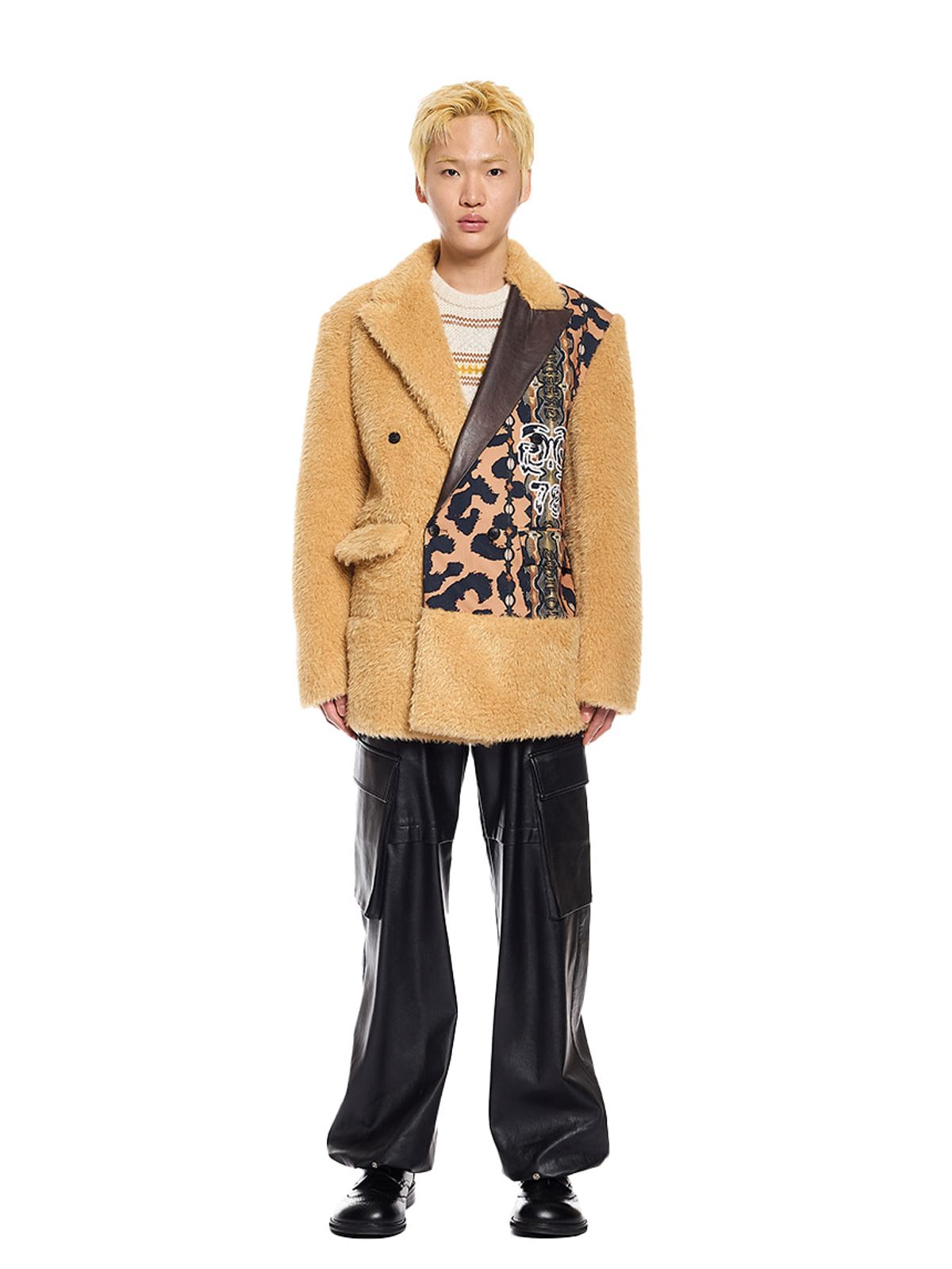 그리디어스(GREEDILOUS) Leopard slogan Printing Fur Jacket