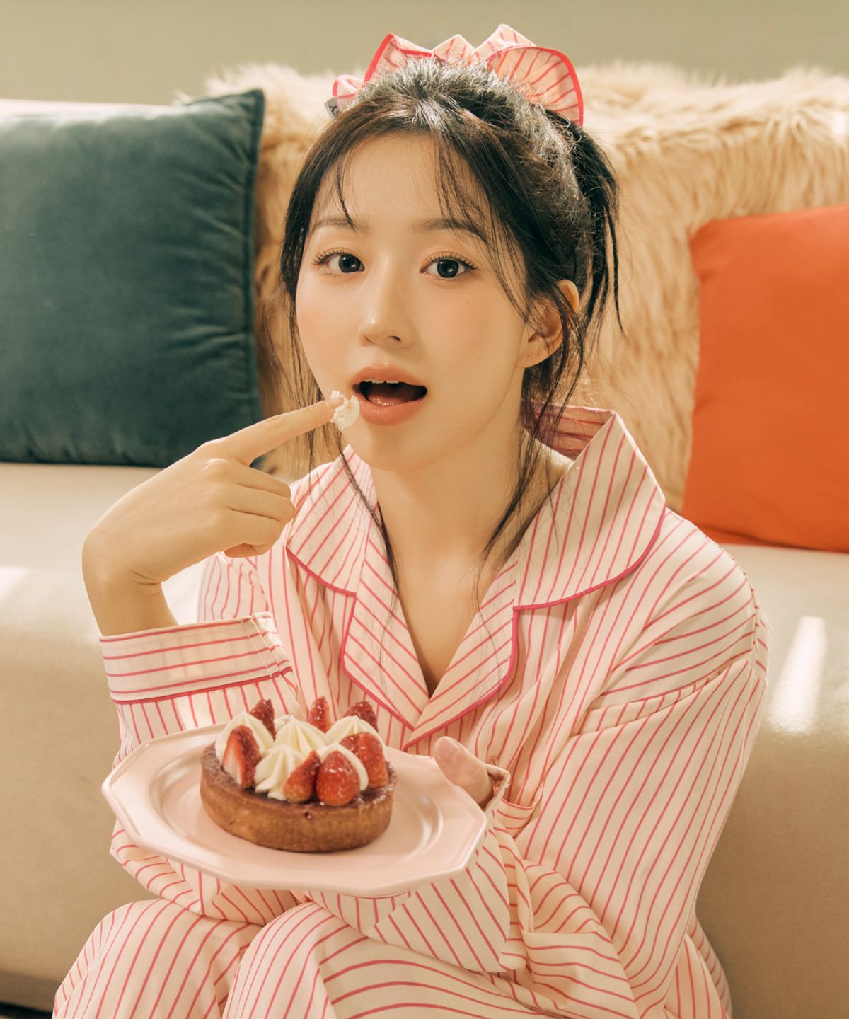 도씨(DOSSY) 실크핏 러브썸 긴팔 커플 잠옷 세트