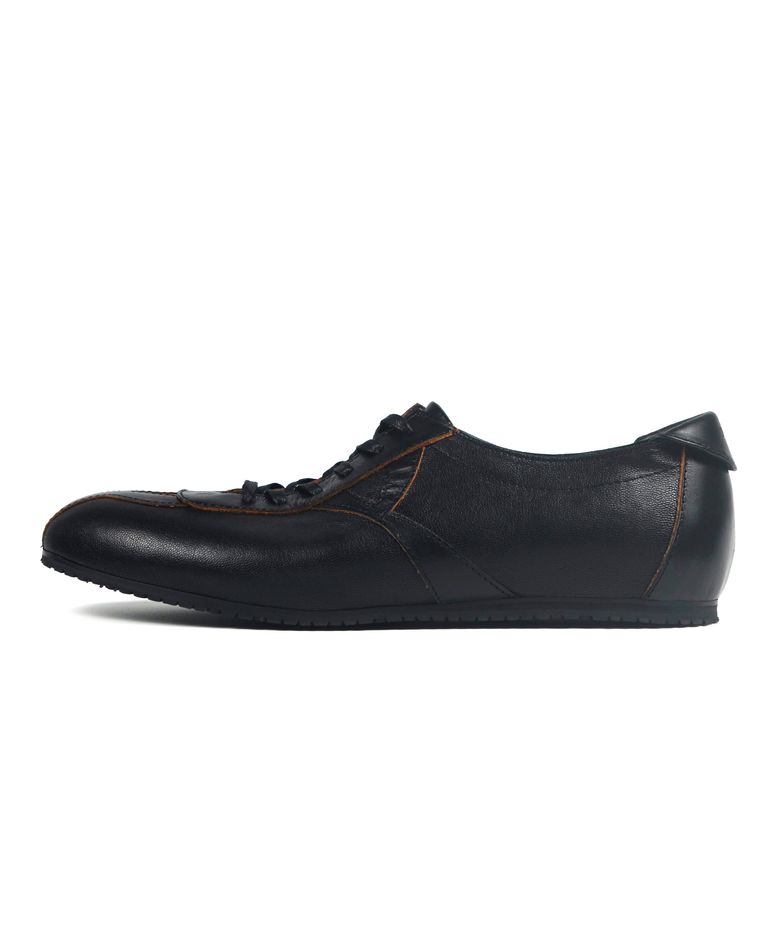 Yorys, Black