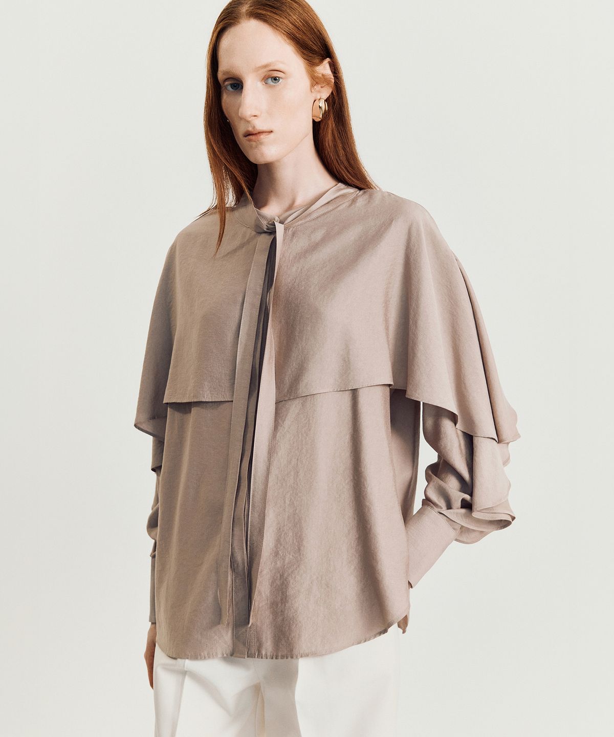 메이버유(MAYVERU) Nadi Cape Blouse _ Pink