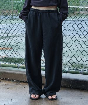 WASHED LOOSE FIT SWEATPANTS_BLACK [LC267PT05BK]