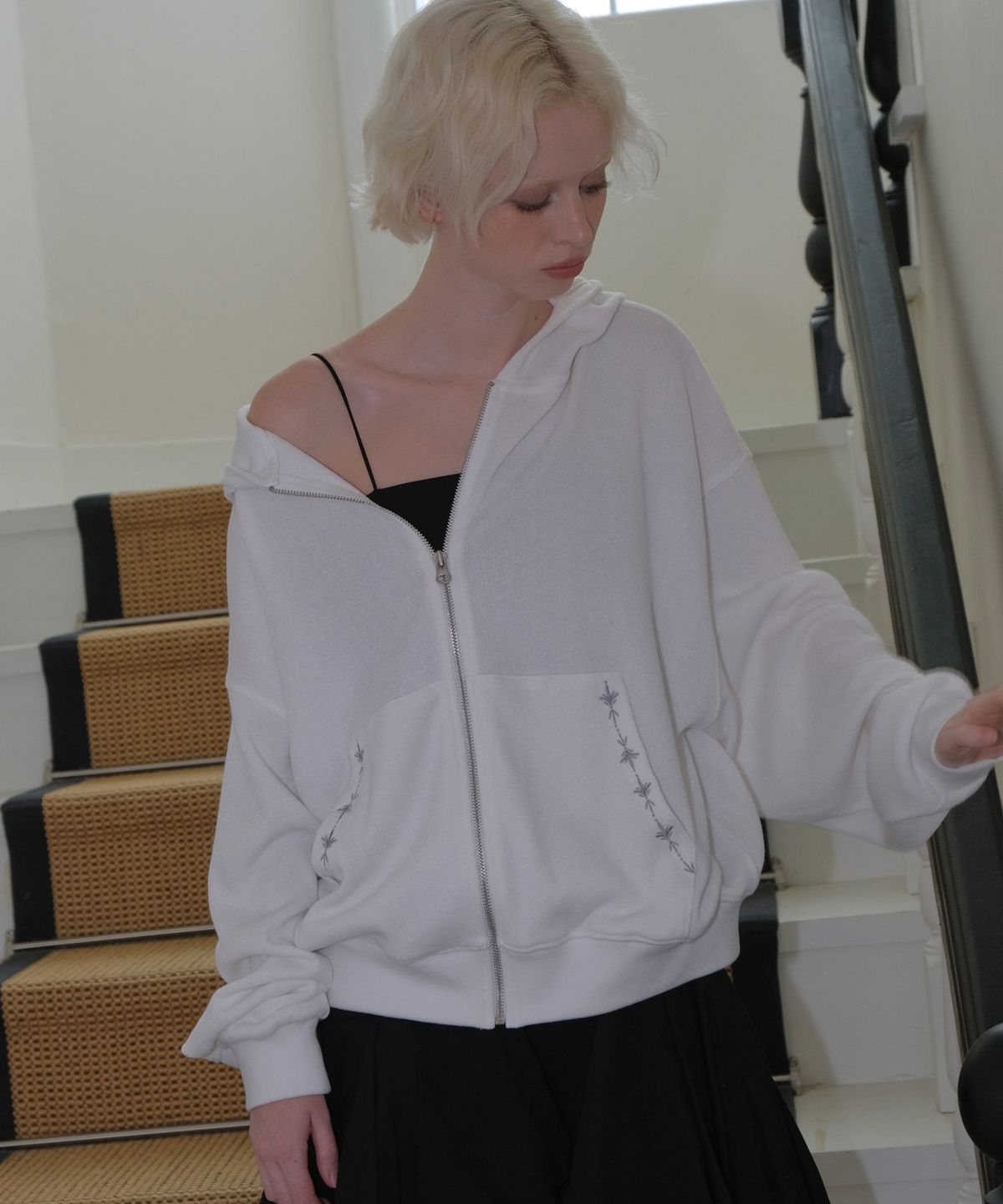 큐리티(CURETTY) C HOODED KNIT ZIP-UP_WHITE