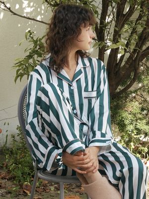 (uni) 세미그린 긴팔 카라 잠옷 세트