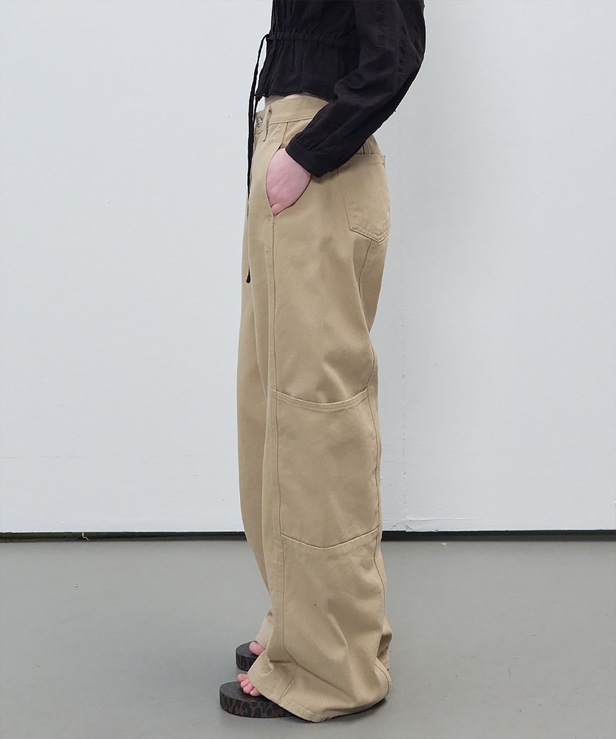 프리버07(FRIVER07) Wide cargo cotton pants FRFA01DP03_Beige