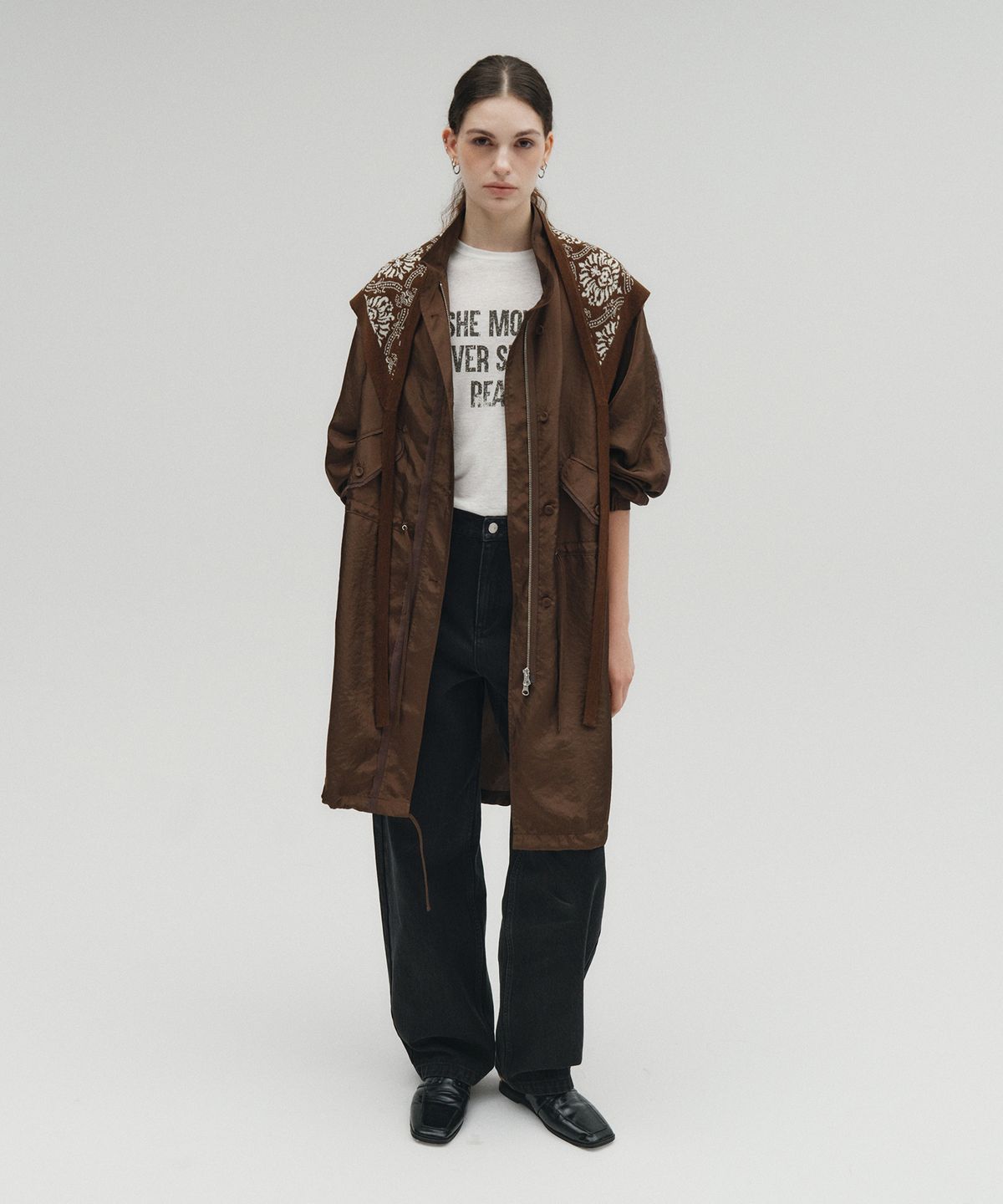 솔티페블(SALTY PEBBLE) GLOSSY LOW-EDGE FIELD JACKET [BROWN]