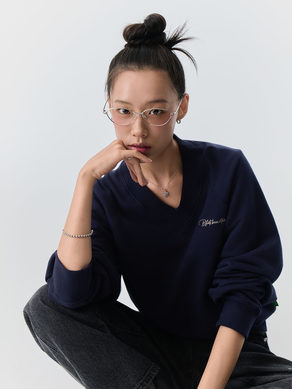 비플랫 베네통(Bb' BENETTON) 브이넥 스웻셔츠 (Navy)