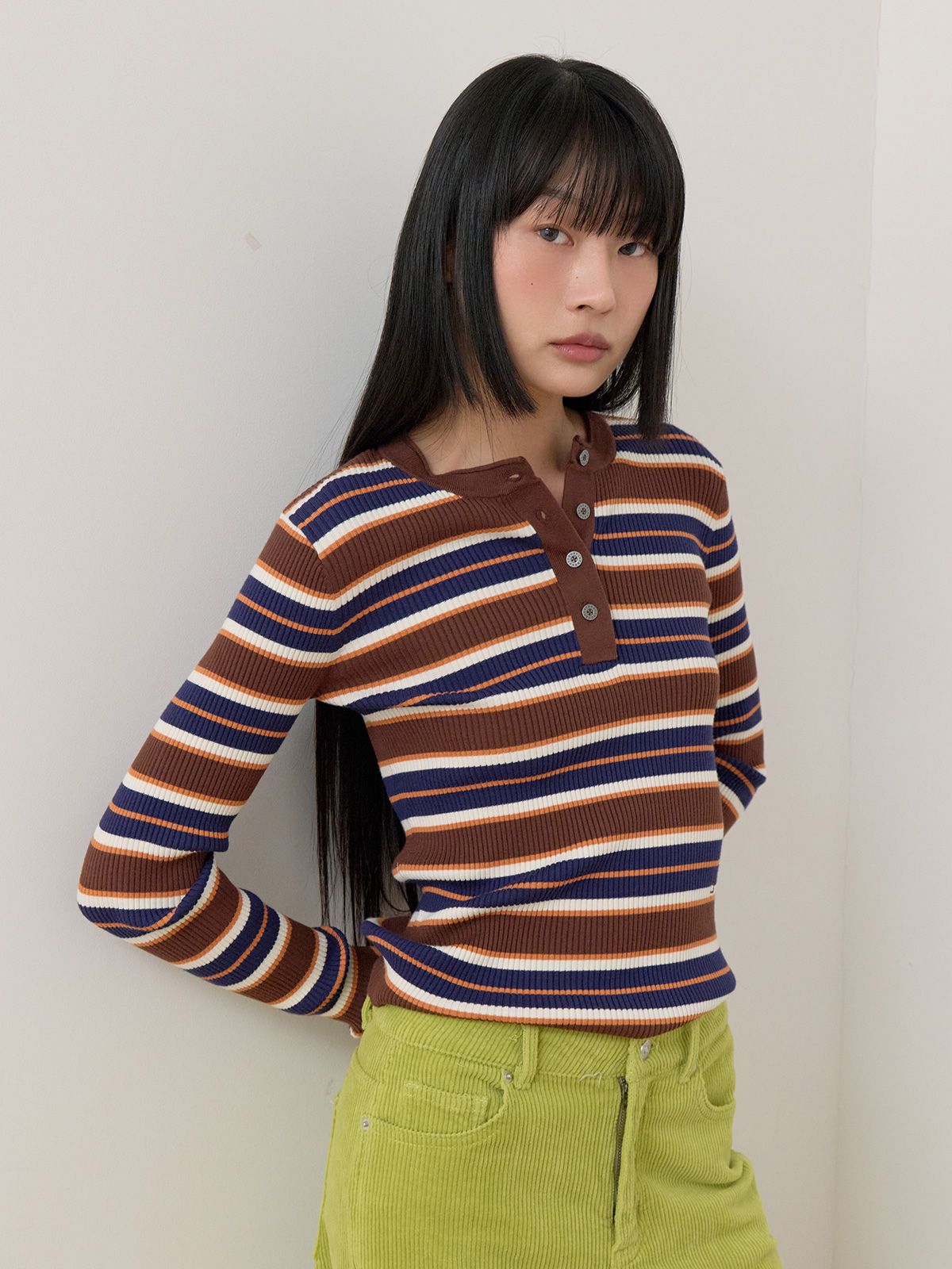 비플랫 베네통(Bb' BENETTON) 헨리넥 배색 스트라이프 니트 (Brown)