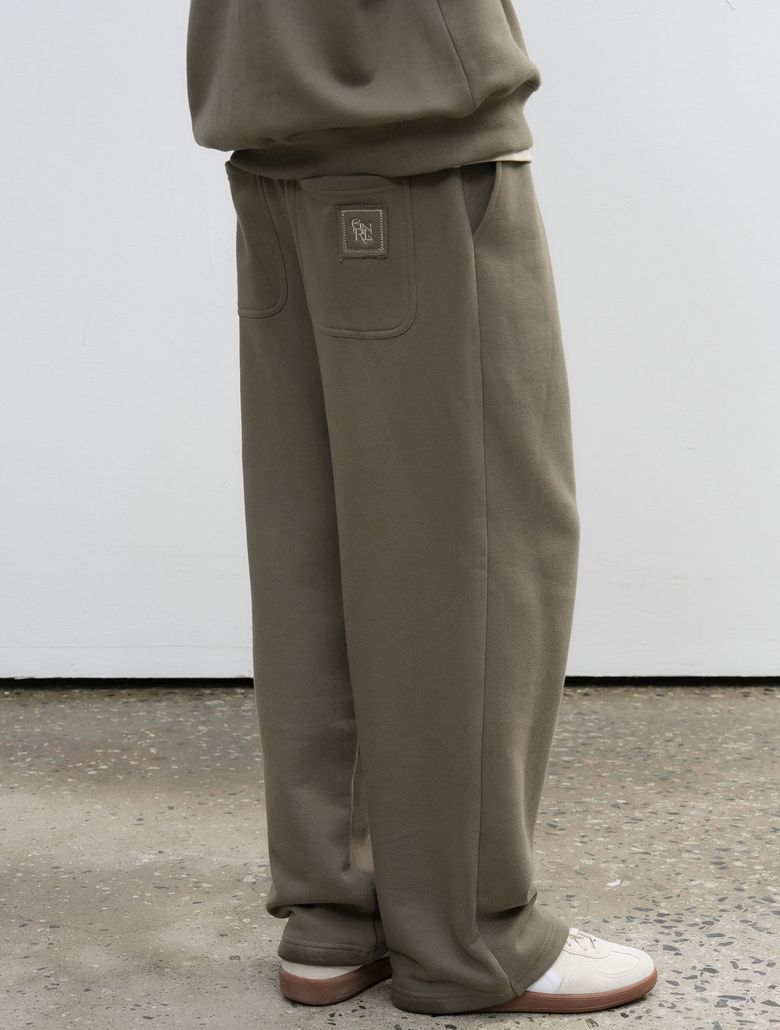 UNISEX 코튼 로고 와이드 밴딩 팬츠 [KHAKI] / SBE3U52003