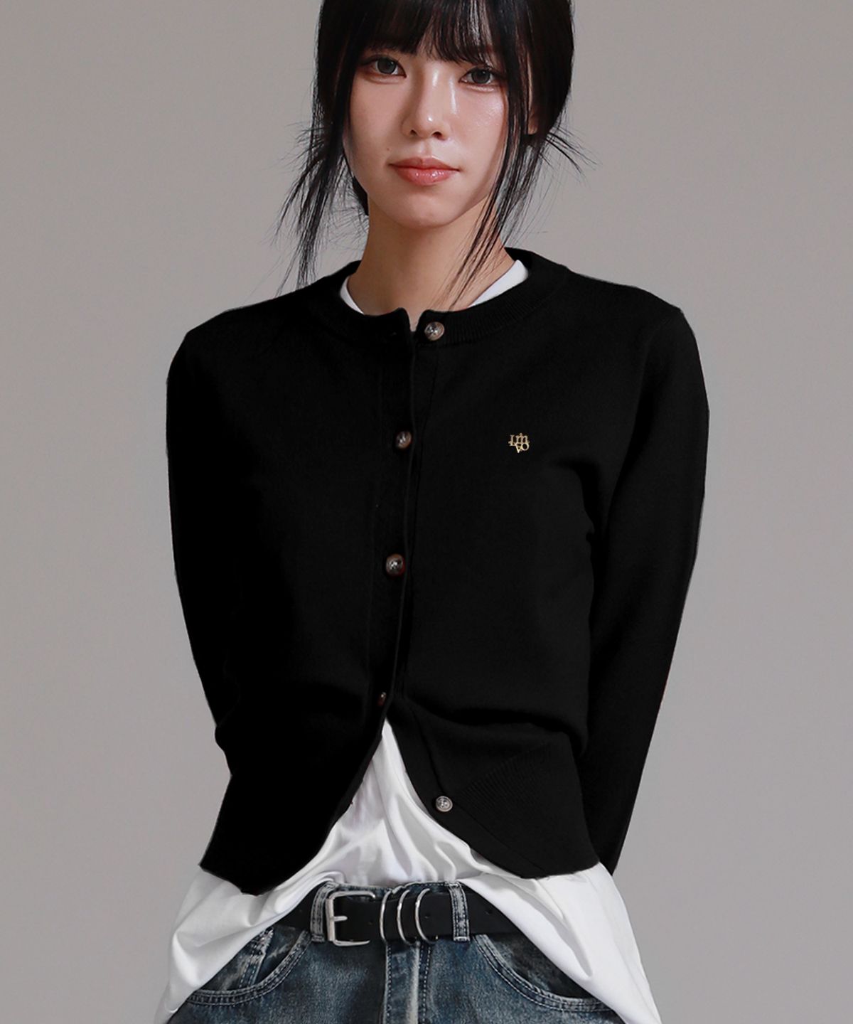 라이크더모스트(LIKE THE MOST) 소프트 에센셜 라운드넥 니트 가디건_블랙
