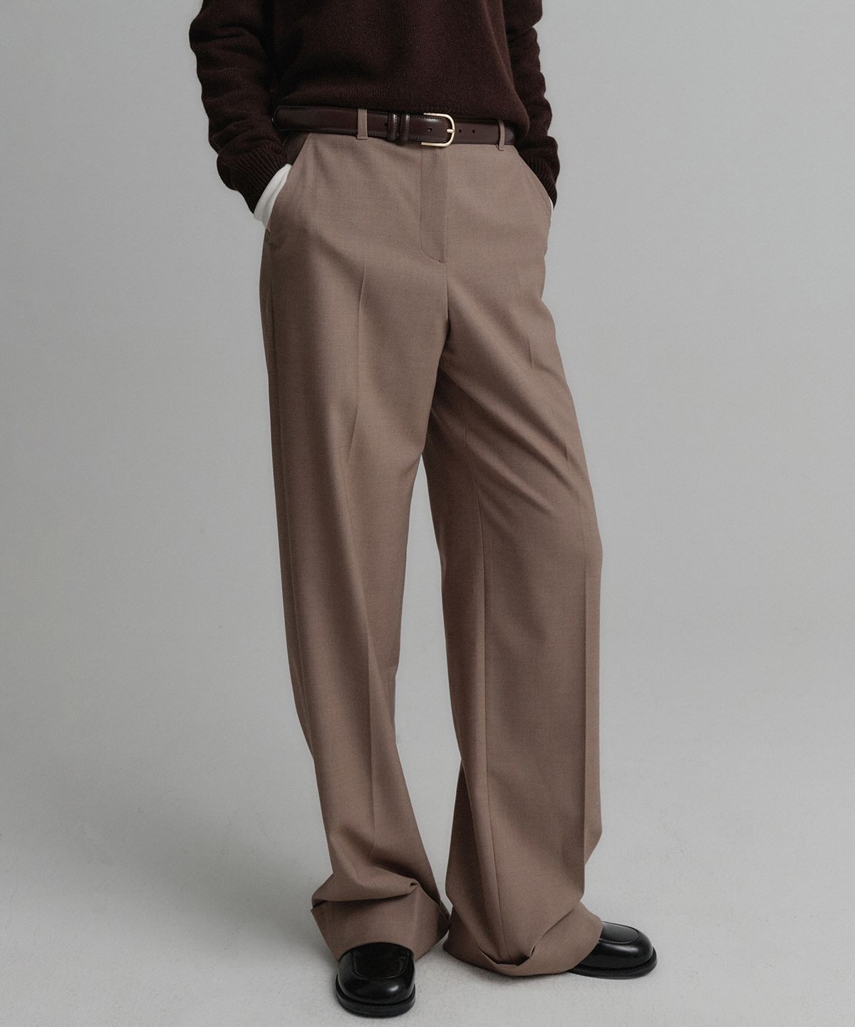 룩캐스트(LOOKAST) 제인 울 스트레이스 카브라 팬츠_베이지 / JEIN WOOL STRAIGHT CABRA PANTS_BEIGE